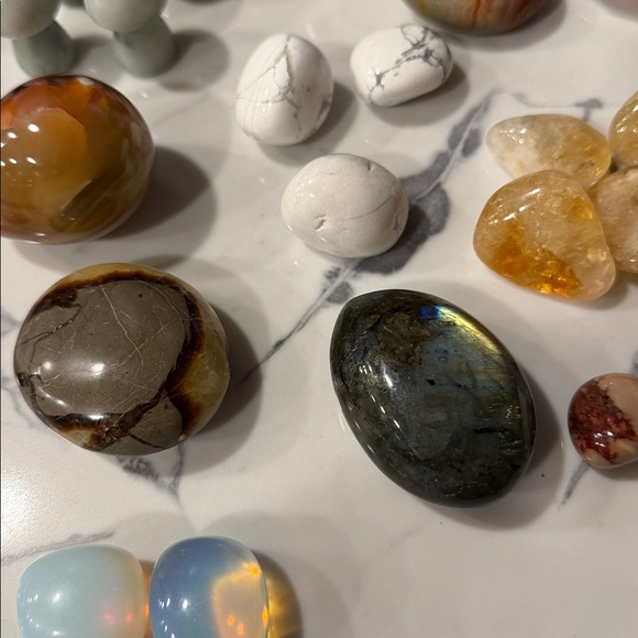 Assorted Crystal and Stone Collection - Picture 3 of 5